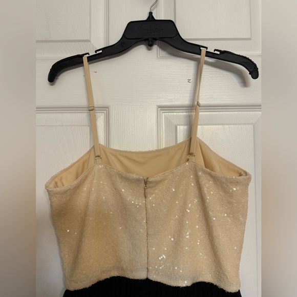 HOT 🔥 Dress The Population Dress - Picture 5 of 8